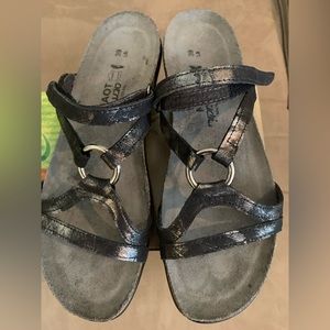 *** Brand new with box!! Naot womens sandals size 39